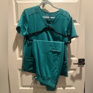 Med Couture Hunter Green Scrub Set